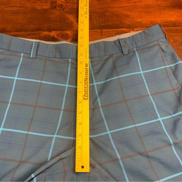 Nike Golf Tour Performance Dri Fit Blue Plaid Men's Shorts- Sz 38 - Picture 10 of 12